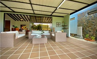Venta Hermosa Casa Campestre como nueva Parcelacion La Ceja