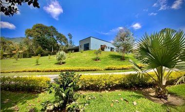 Venta Hermosa Casa Campestre como nueva Parcelacion La Ceja