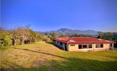 Venta Casa Campestre Parcelación La Ceja