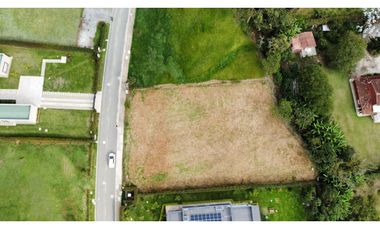 SE VENDE LOTE EN LA CEJA sector el yarumo vía la ceja rionegro