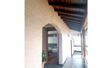 MM190 - VENDO CASA EN ALTOS DE POTOSI / LA CALERA