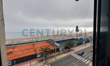 Departamento Duplex en venta con vista al mar en San Miguel