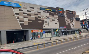 Venta de local comercial en el Centro Comercial La Calera.