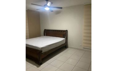 SE ALQUILA APRTAMENTO EN CLAYTON AMOBLADO- $2000