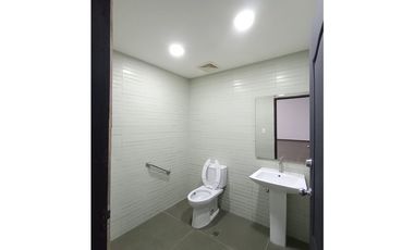 SE ALQUILA LOCAL EN VISTA HERMOSA- $7500