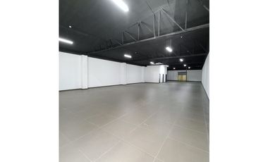 SE ALQUILA LOCAL EN VISTA HERMOSA- $7500