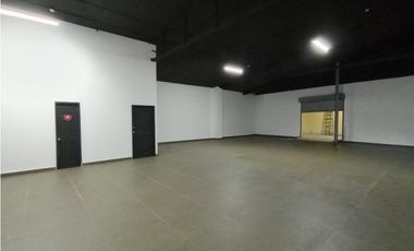 SE ALQUILA LOCAL EN VISTA HERMOSA- $7500