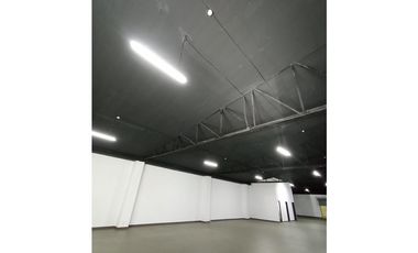 SE ALQUILA LOCAL EN VISTA HERMOSA- $7500