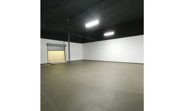 SE ALQUILA LOCAL EN VISTA HERMOSA- $7500