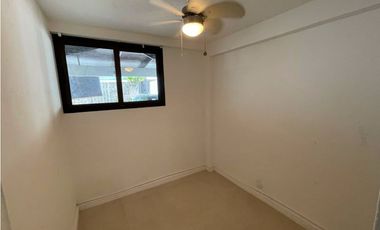 Se vende casa remodelada en Dos Mares, Betania. (MM)