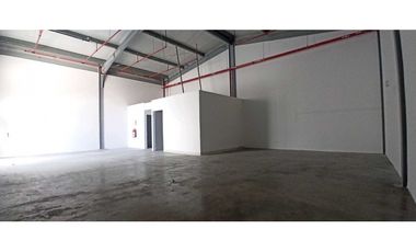 SE VENDEN BODEGAS EN PANAMA VIEJO BUSINESS CENTER!!