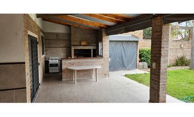 CISNEROS 5955, entre Bruselas y Lisboa, Isidro casanova