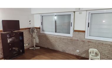 CISNEROS 5955, entre Bruselas y Lisboa, Isidro casanova