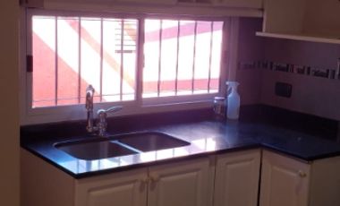 Departamento Tipo Casa en venta en Isidro Casanova