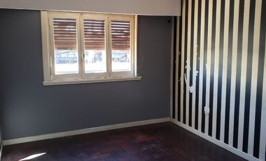 Departamento Tipo Casa en venta en Isidro Casanova