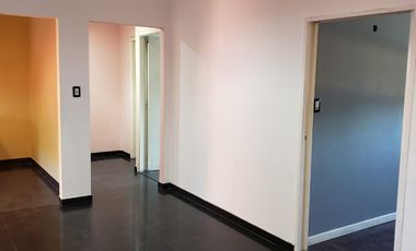 Departamento Tipo Casa en venta en Isidro Casanova