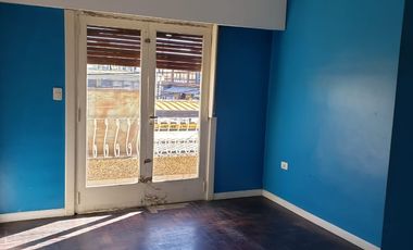 Departamento Tipo Casa en venta en Isidro Casanova