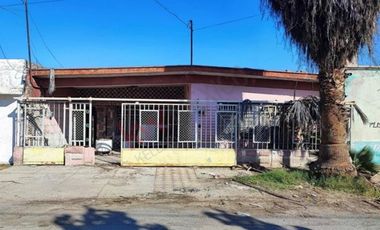 Casa para demoler (se vende como terreno), Colonia Eugenio Aguirre Benavides, Torreón, Coahuila
