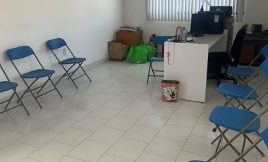 CASA EN VENTA EN JARDINES DE SANTA CLARA SOBRE AVENIDA CIRCUNVALACIÓN