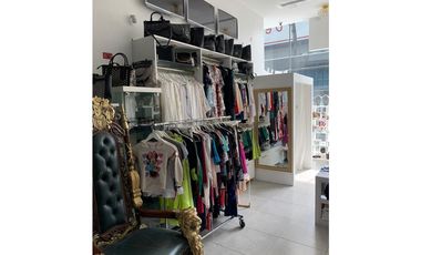 LOCAL 60M2 EN OBARRIO, SORTIS BUSINESS TOWER IMPECABLE