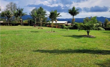 Venta de Lote Ubicado en Unidad Cerrada en la Ceja