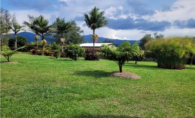 Venta de Lote Ubicado en Unidad Cerrada en la Ceja