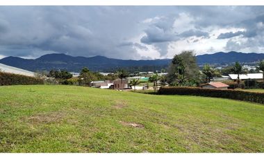 Venta De Lote en Unidad Cerrada en la Ceja