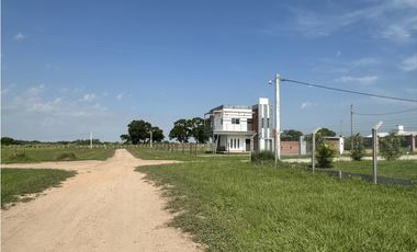 Casa quinta con pileta, La Martina, Puerto Tirol