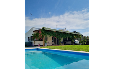 Casa quinta con pileta, La Martina, Puerto Tirol