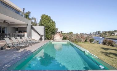 BARRIO NAUTICO ALBA NUEVA EXCLUSIVA CASA