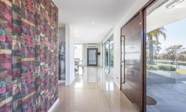 BARRIO NAUTICO ALBA NUEVA EXCLUSIVA CASA