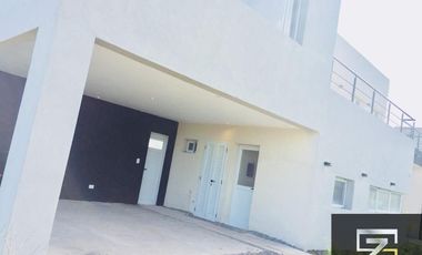 Casa en alquiler en La Horqueta de Echeverría Canning