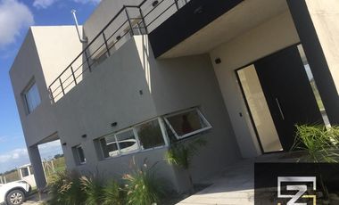 Casa en alquiler en La Horqueta de Echeverría Canning