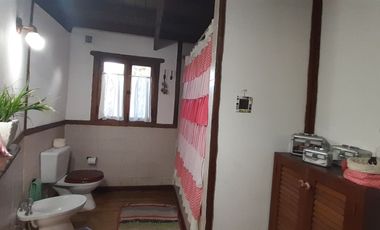 BAJO SU VALOR!! Cabaña con 2 lotes y piscina - Sierra de los Padres. GAS NATURAL