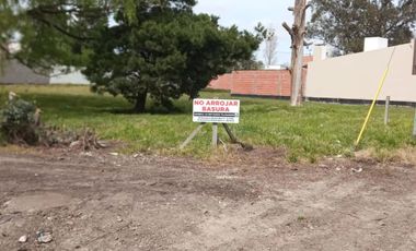 Terreno / Lote en venta de 333m2 ubicado en Los Pinares