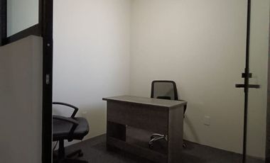 RENTA OFICINA ZONA CHAPALITA