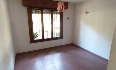 CASA TRES AMBIENTES
