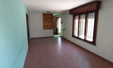 CASA TRES AMBIENTES