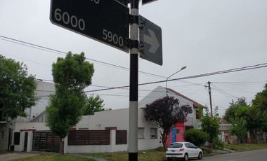 Venta de casa 3 ambientes con proyecto y departamento anexo