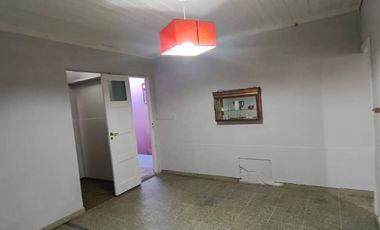 Venta de casa 3 ambientes con proyecto y departamento anexo