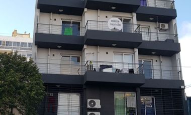 En venta Departamento monoambiente - con balcón-  en Echesortu, Rosario