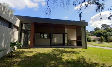 RETASADO -  CHALET DE DISEÑO A ESTRENAR ZONA CAPILLA - SIERRA DE LOS PADRES.
