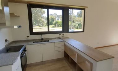 RETASADO -  CHALET DE DISEÑO A ESTRENAR ZONA CAPILLA - SIERRA DE LOS PADRES.