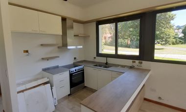 RETASADO -  CHALET DE DISEÑO A ESTRENAR ZONA CAPILLA - SIERRA DE LOS PADRES.