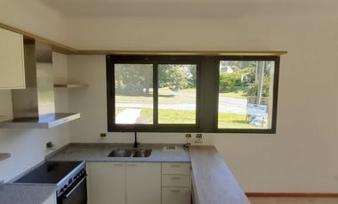 RETASADO -  CHALET DE DISEÑO A ESTRENAR ZONA CAPILLA - SIERRA DE LOS PADRES.