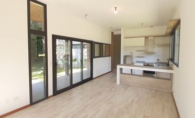 RETASADO -  CHALET DE DISEÑO A ESTRENAR ZONA CAPILLA - SIERRA DE LOS PADRES.