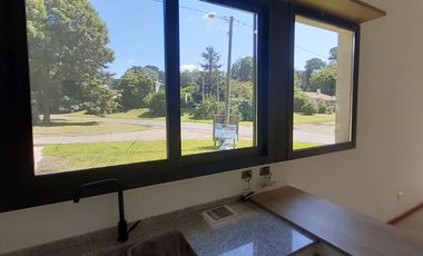 RETASADO -  CHALET DE DISEÑO A ESTRENAR ZONA CAPILLA - SIERRA DE LOS PADRES.