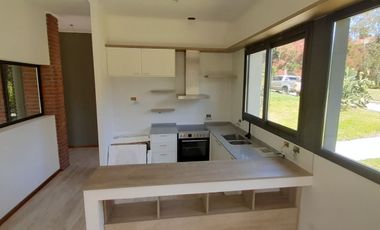 RETASADO -  CHALET DE DISEÑO A ESTRENAR ZONA CAPILLA - SIERRA DE LOS PADRES.