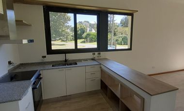 RETASADO -  CHALET DE DISEÑO A ESTRENAR ZONA CAPILLA - SIERRA DE LOS PADRES.