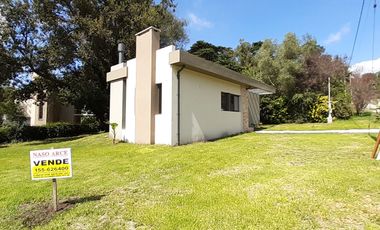 RETASADO -  CHALET DE DISEÑO A ESTRENAR ZONA CAPILLA - SIERRA DE LOS PADRES.